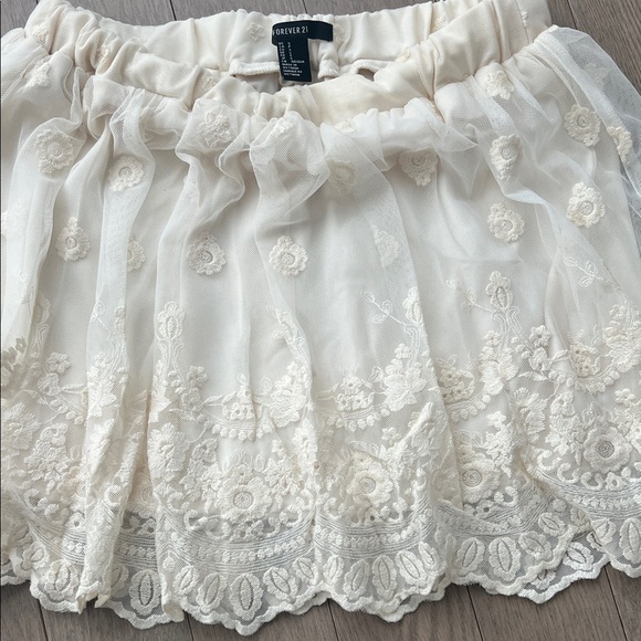 Forever 21 Cream Lace Mini Skirt - Picture 4 of 6